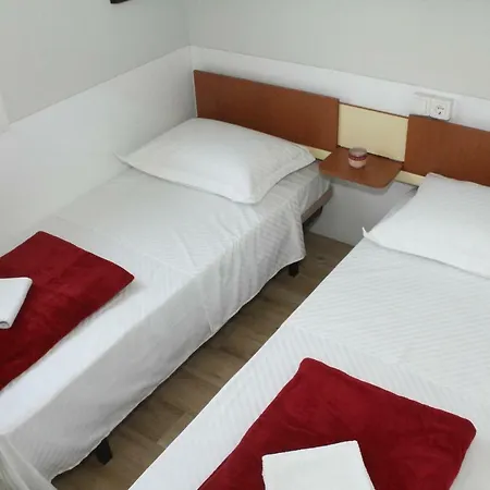Mobile House Danijel 圣菲利普雅科夫
