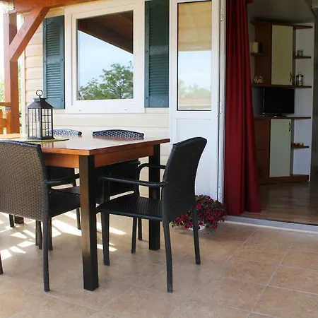 Mobile House Danijel 度假居 *